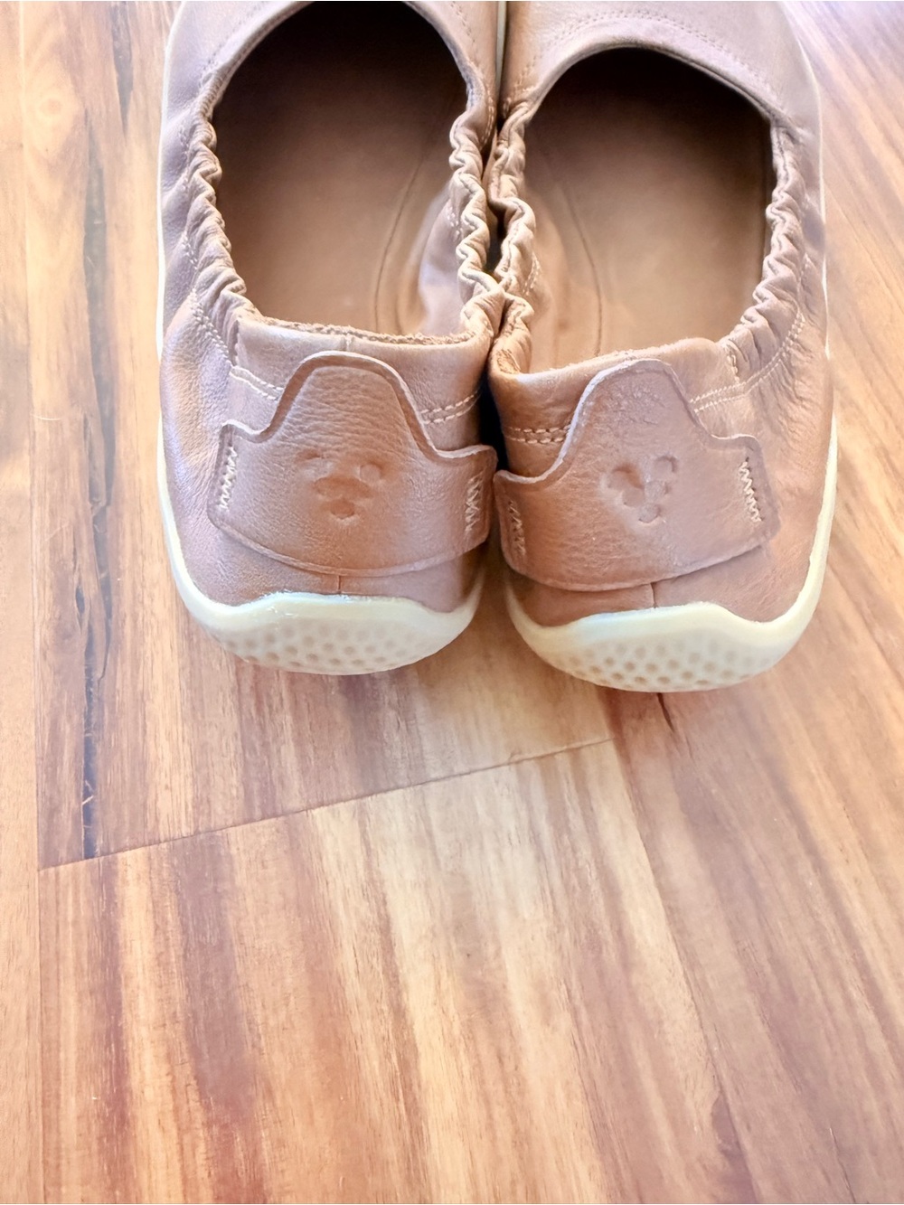 NWOT Vivo Barefoot Tan Leather Slip-On Ballet Flats - Picture 2 of 5
